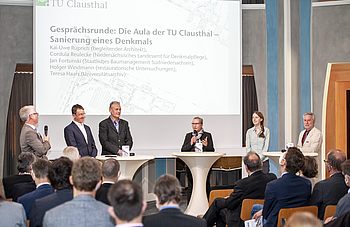 Festakt_DSC6220_Runde.jpg